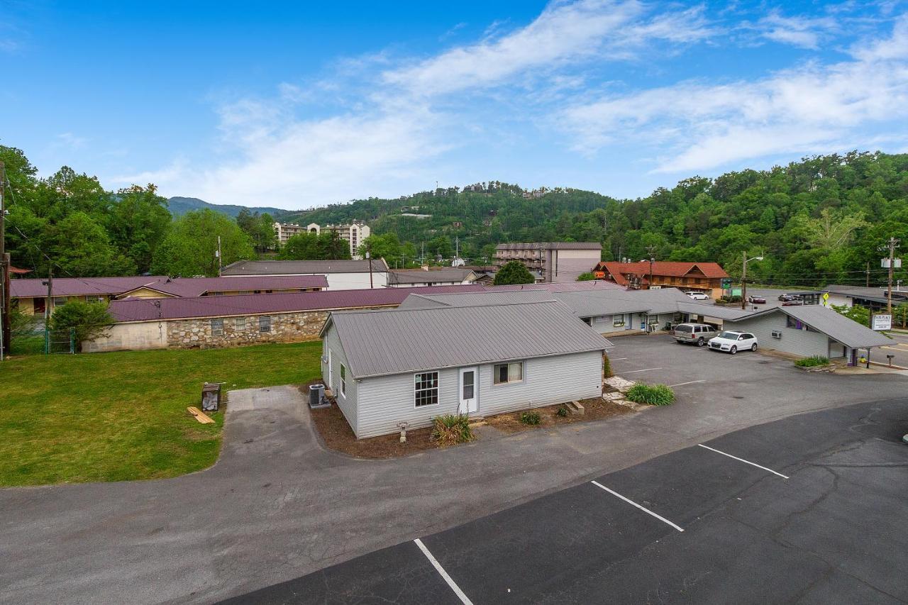 Gatlinburg Mountain Inn Ngoại thất bức ảnh